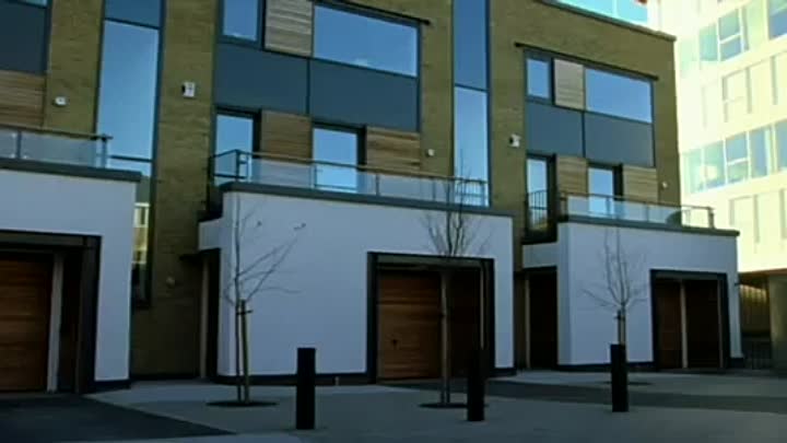 ⁣Murphy's Law- S2E2 - Bent Moon on the Rise (BBC Police Drama Series)