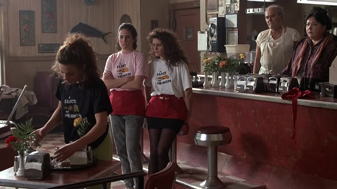 ⁣Mystic Pizza 1988 720p BluRay x264 AAC-