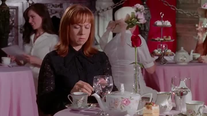 ⁣The Love Witch 2016 HDRip XviD AC3-EVO