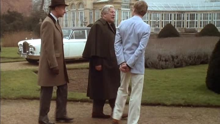 Thirteen At Dinner -1985