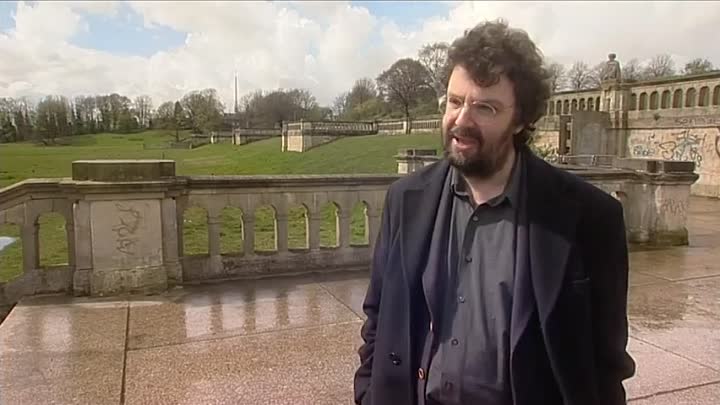 Shooting the Past - Making-of Featurette