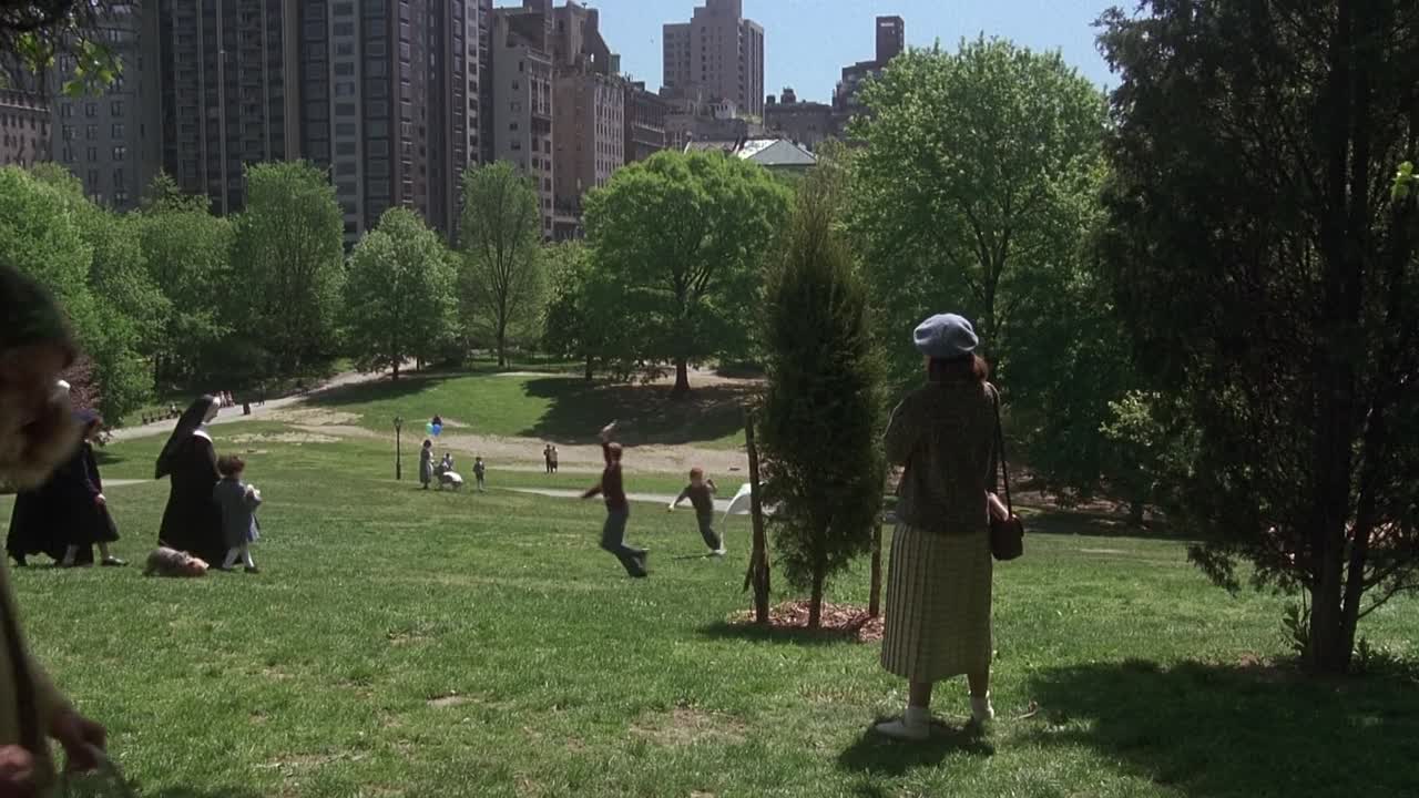 84 Charing Cross Road 1987 1080p BluRay x264 AAC-