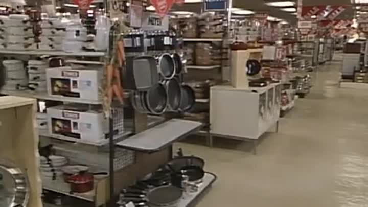 ⁣Mr. Bean - Shopping