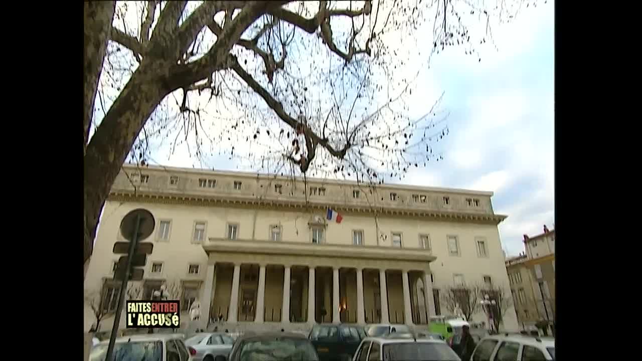Faites entrer l'accusé _ Christian Ranucci, le pull-over rouge