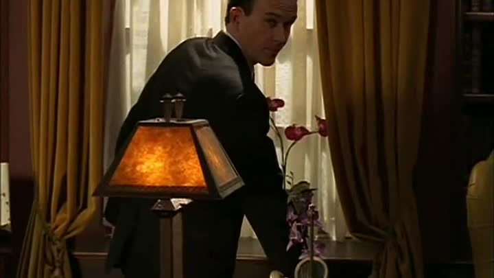 S01E04 -Champagne for One_2