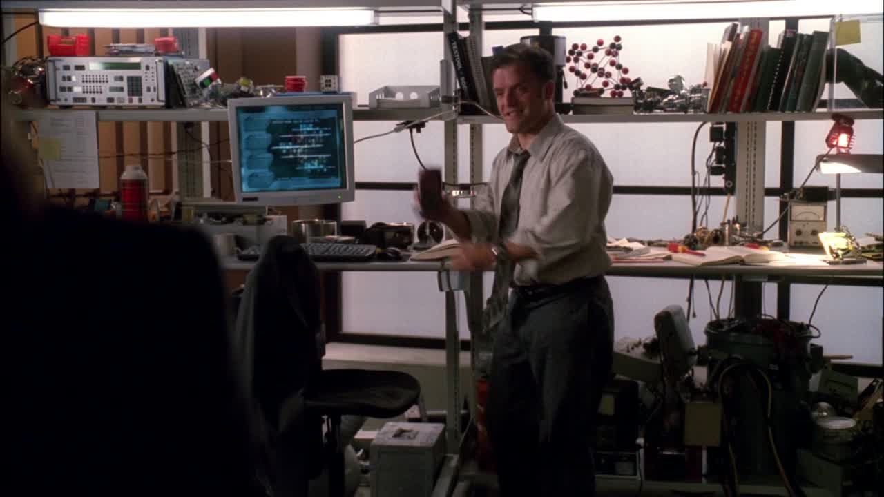 ⁣Alias (2001) - S03E14 - Blowback (1080p AMZN WEBRip x265 ImE)