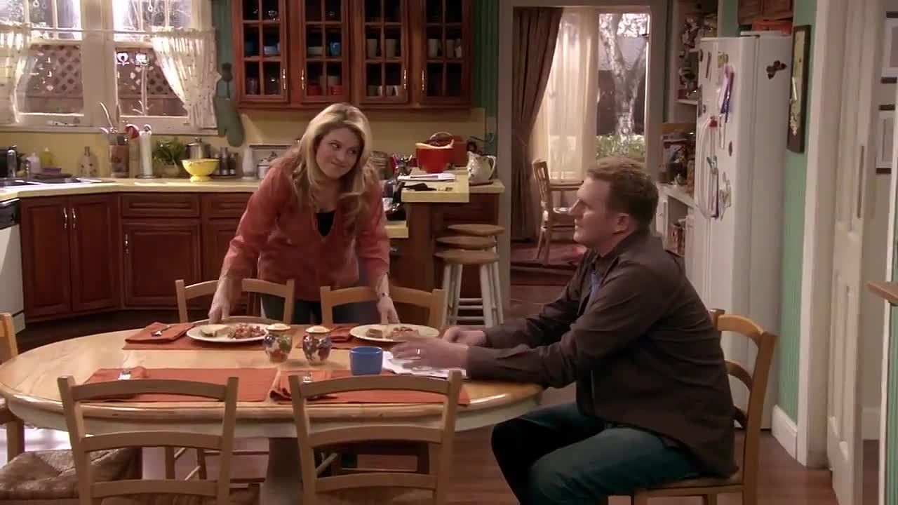 The War at Home S01E07 -Cheers