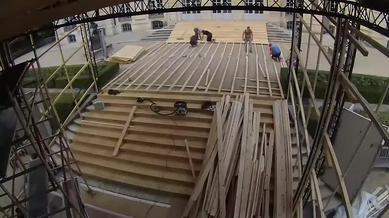 2- Dior's First Female Creative Director