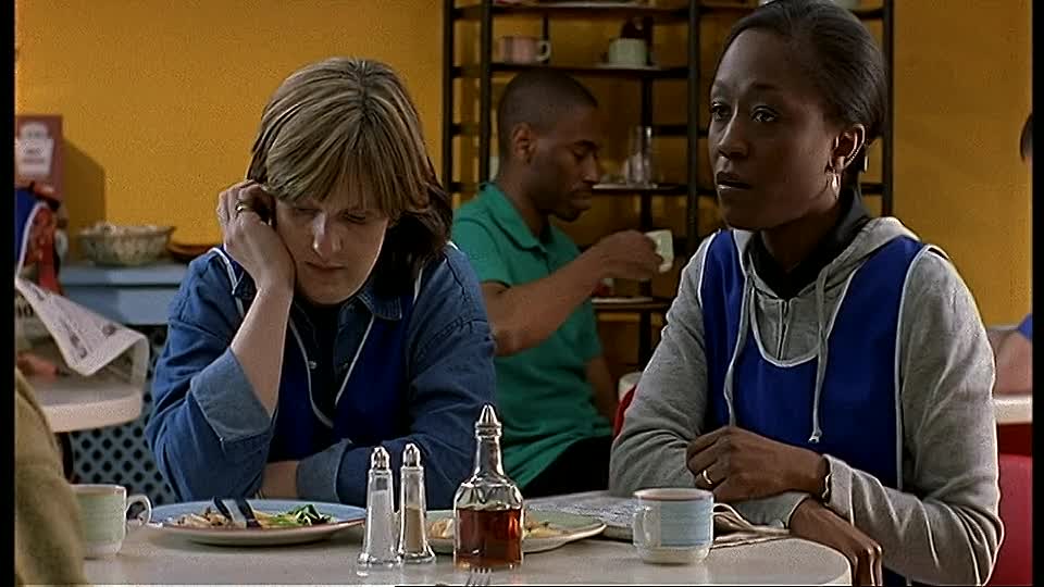 Clocking Off S02E03 -Freda's Story