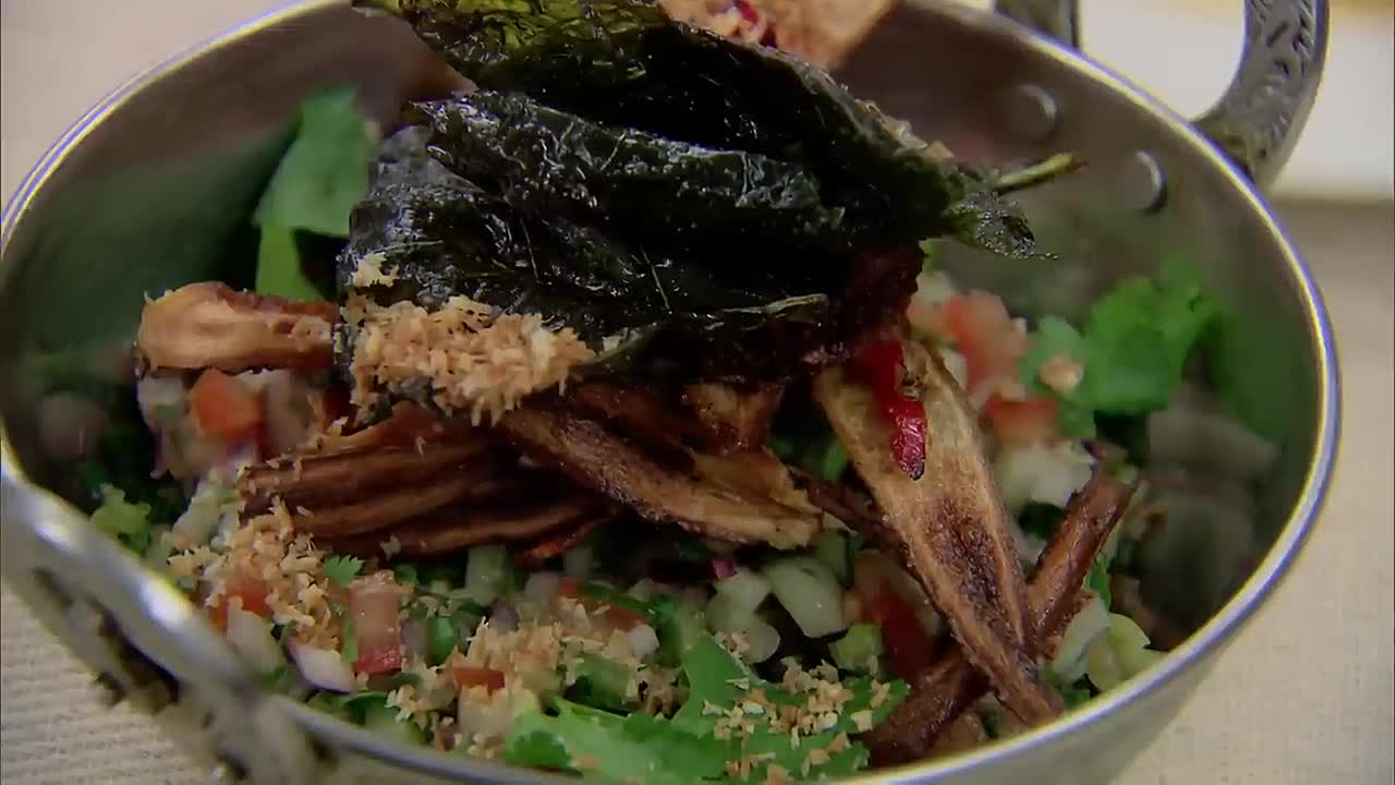 ⁣Tandoor Skill Test_ Who Can Handle The Heat -Chef For Hire