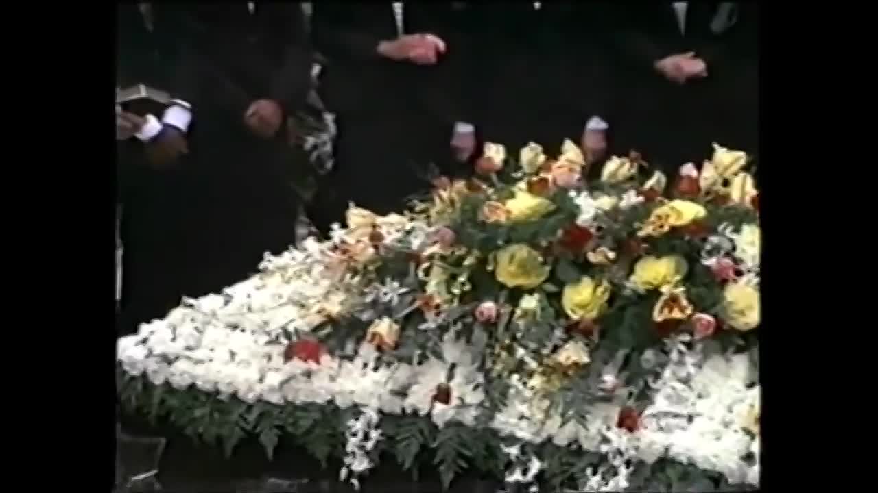 Hollywood Wives -1985