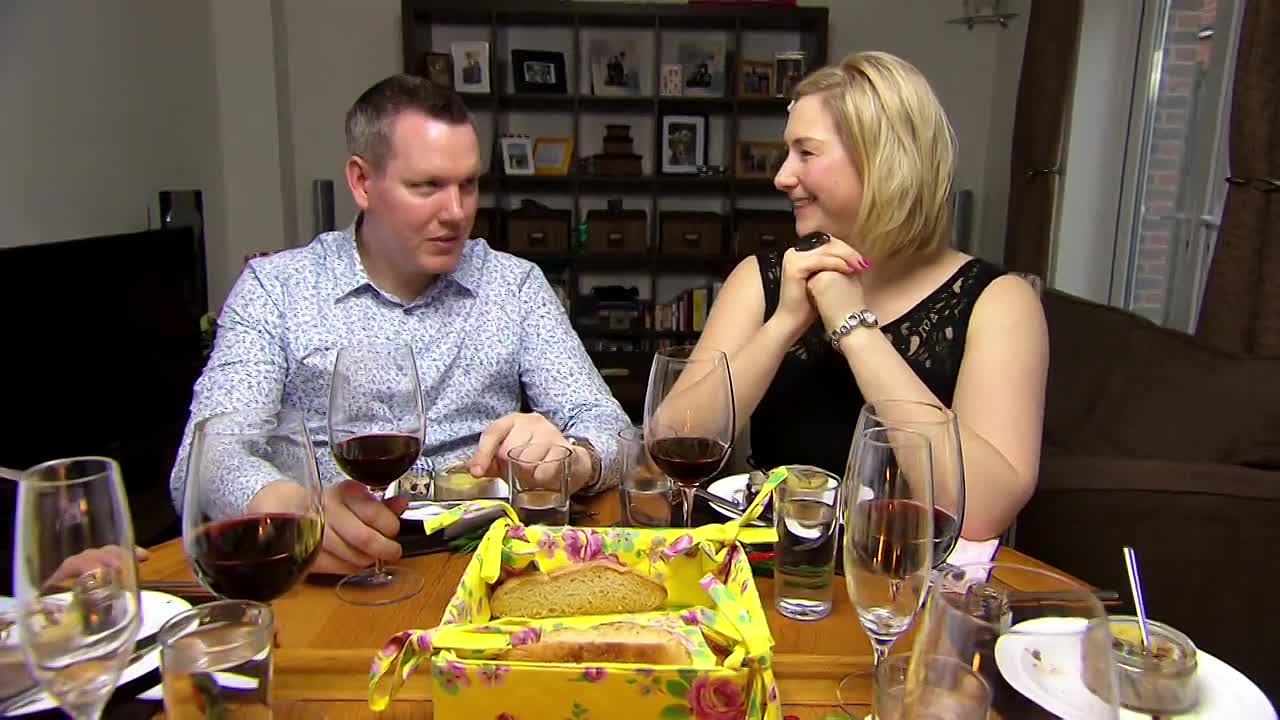 Couples Come Dine with Me S01E11