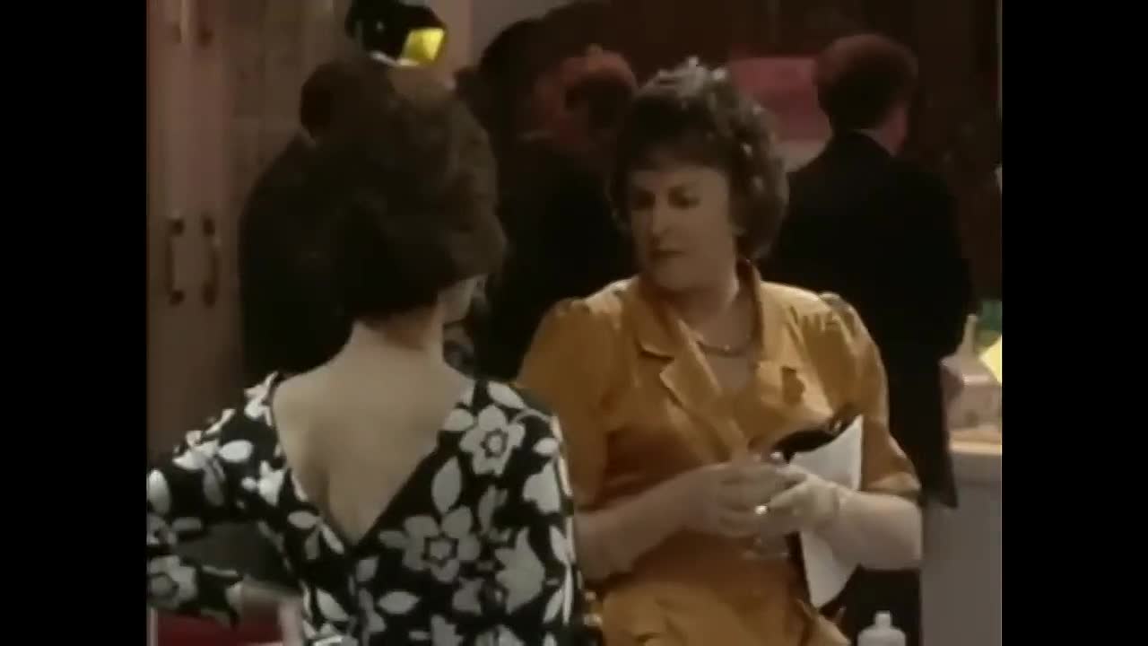 A Bit of a DO S01E04 -The Charity Horse Racing Evening