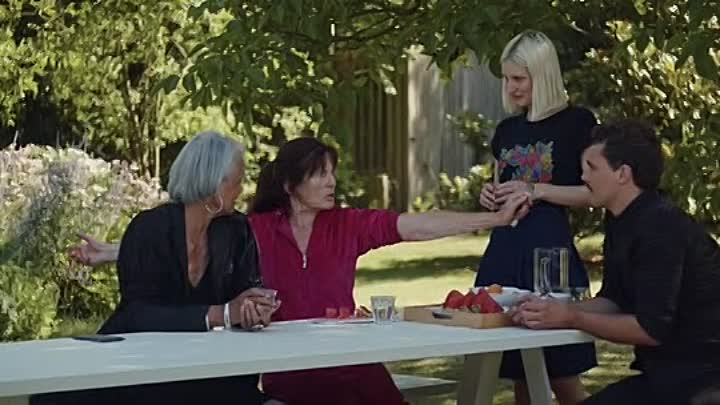 Une Vie Démente 2020 FRENCH HDRip XviD-EXTREME