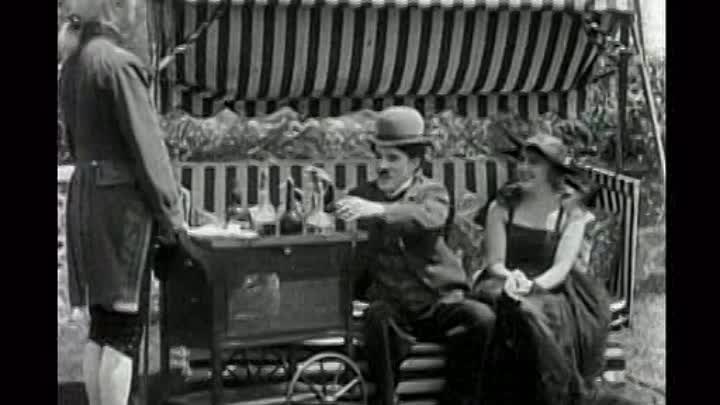 ⁣Charlie Chaplin - The Carnival (1917)