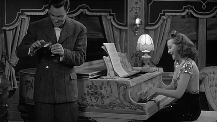 ⁣For Me and My Gal 1942 - Judy Garland, George Murphy, Gene Kelly