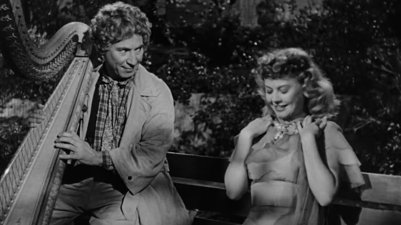 ⁣Love Happy 1949 720p BluRay x264-[YTS LT]