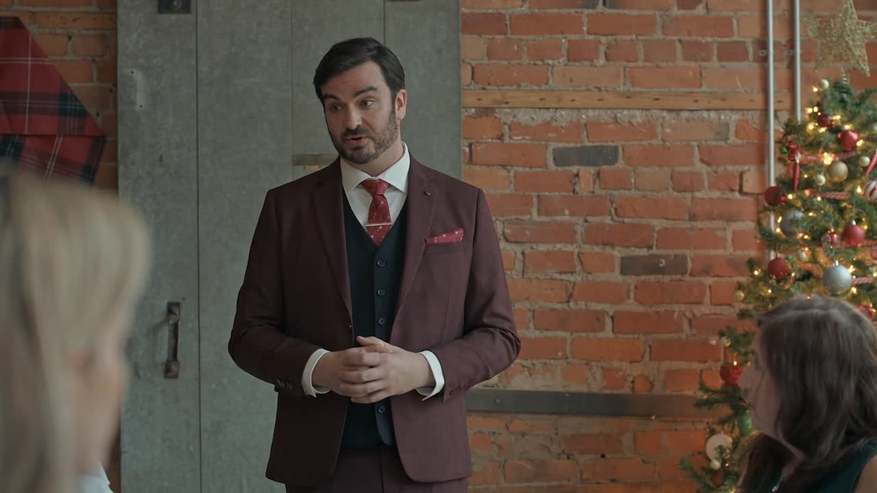 Take Me Back For Christmas 2023 1080p WEBRip x264 AAC5 1-