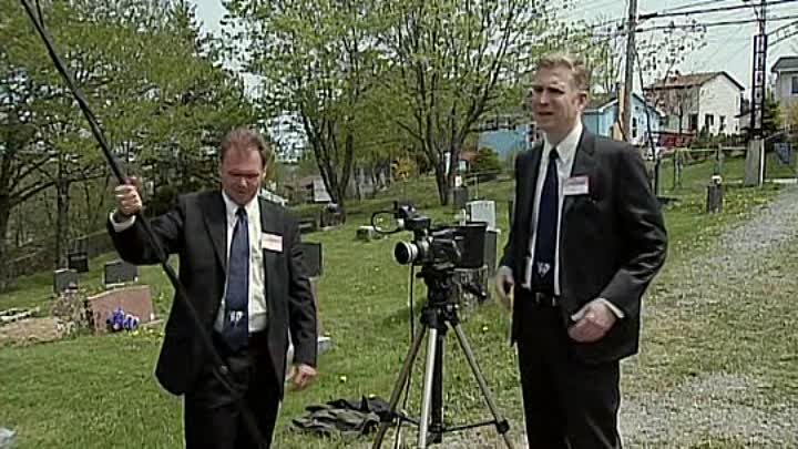 ⁣A Bug And A Bag Of Weed 2006 DVDRip XViD-TWiST