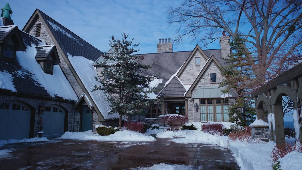 A Merry Single Christmas 2022 1080p WEBRip x264-YIFY