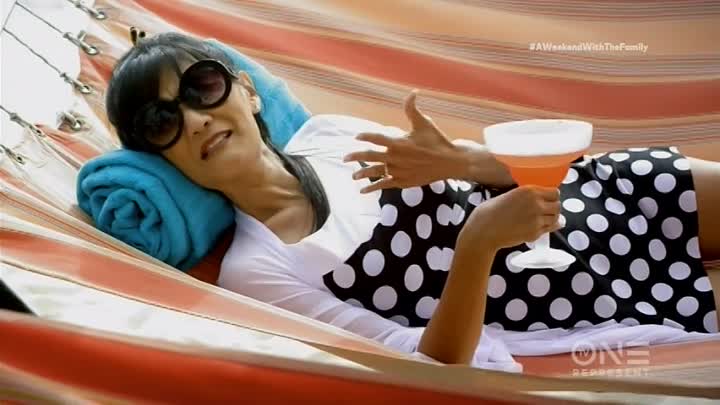 ⁣A Weekend With The Family 2016 HDTV x264-Solar