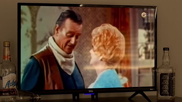 AM Radio 2021 HDRip XviD AC3-EVO