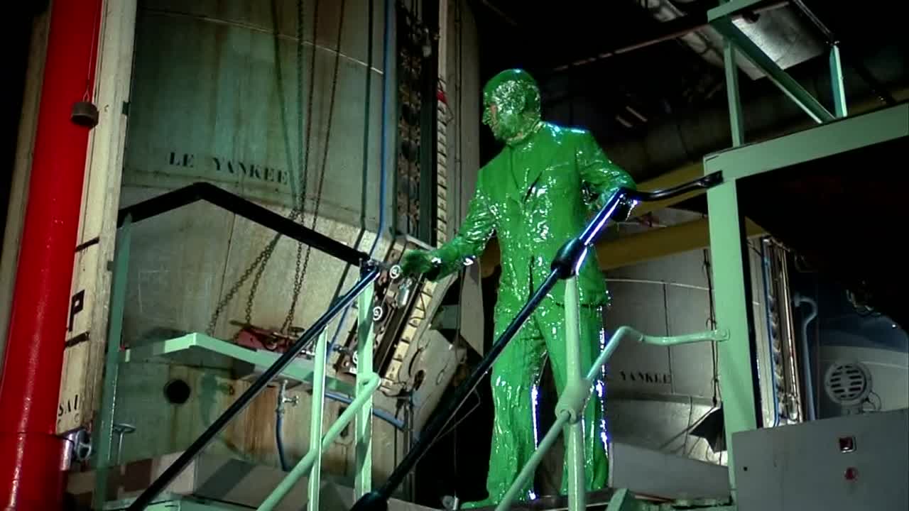 Louis De Funes - 1973 - Les Aventures De Rabbi Jacob DVDRip XviD AC3-Fantome38