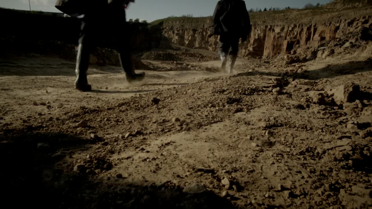 S02E01 -Strange Affair