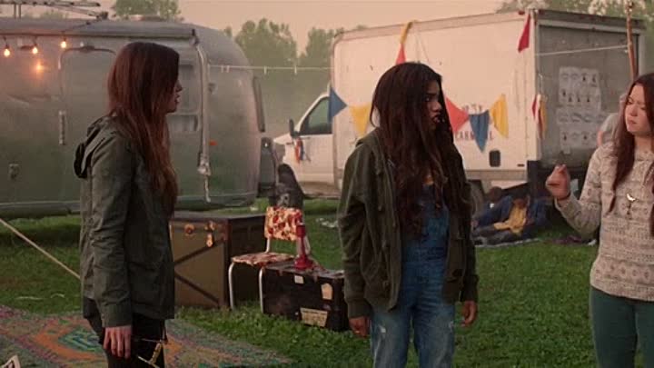 School Spirits 2019 HDRip XviD AC3-EVO