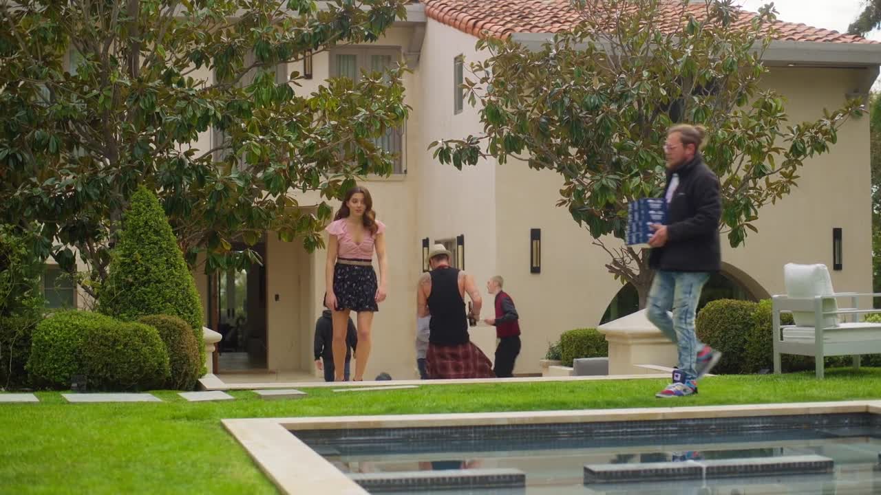 ⁣Secrets Of A Celebrity Nanny 2023 1080p WEBRip x264 AAC-