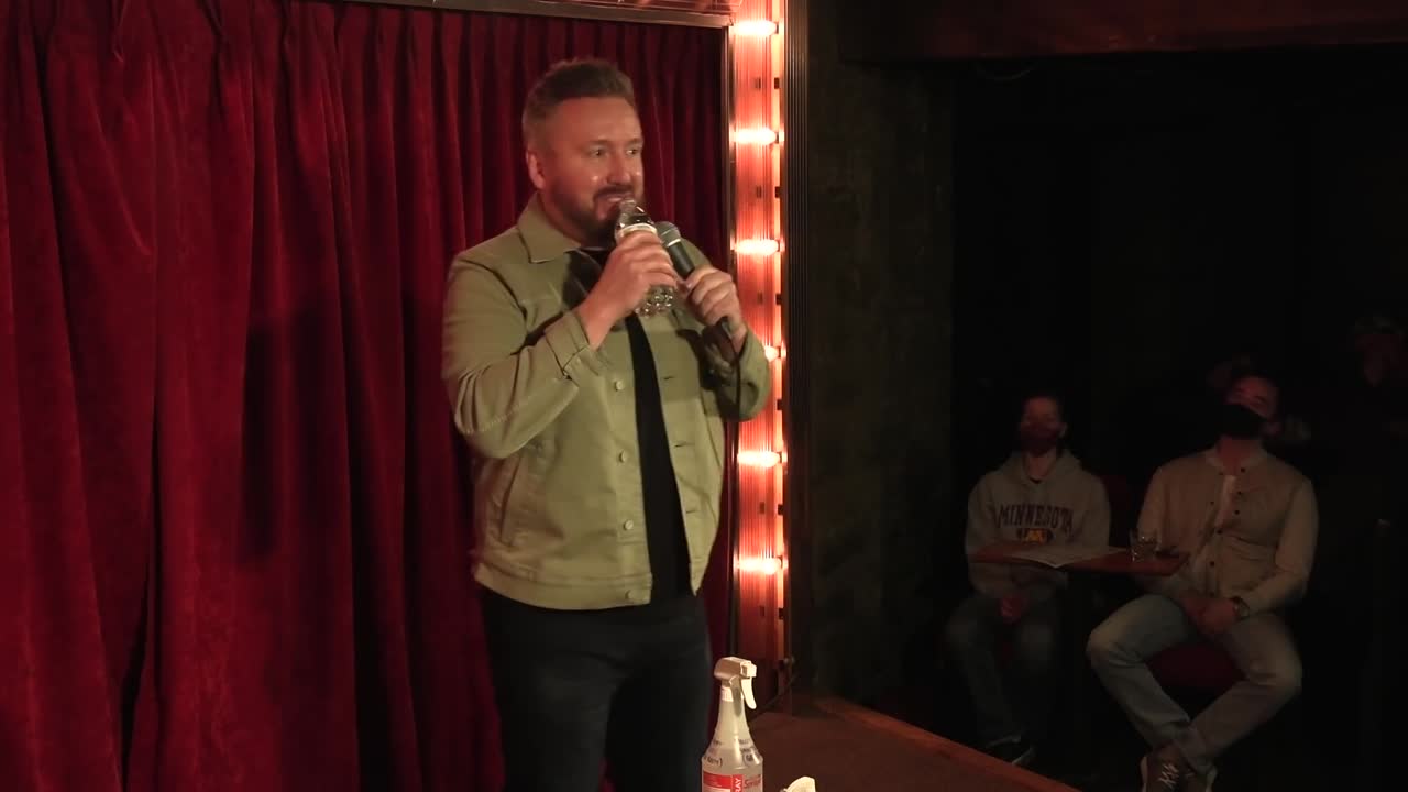 Chad Daniels _ Twelfth Night (Full Comedy Special) (1080p_24fps_H264-128kbit_AAC)