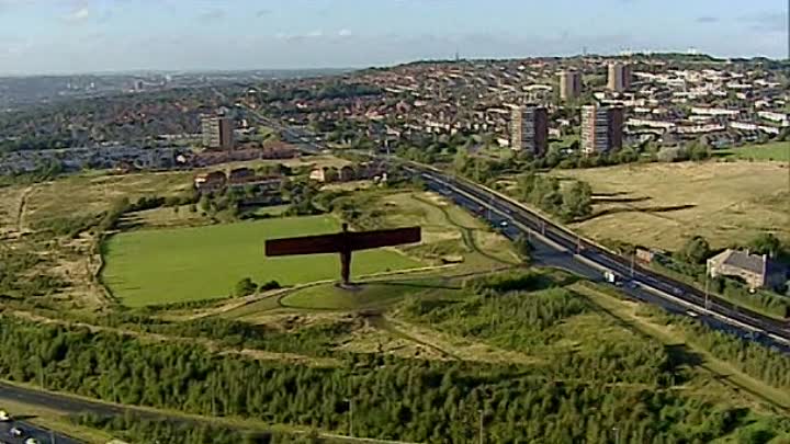 ⁣World Tour Of England, Ireland & Wales - 04