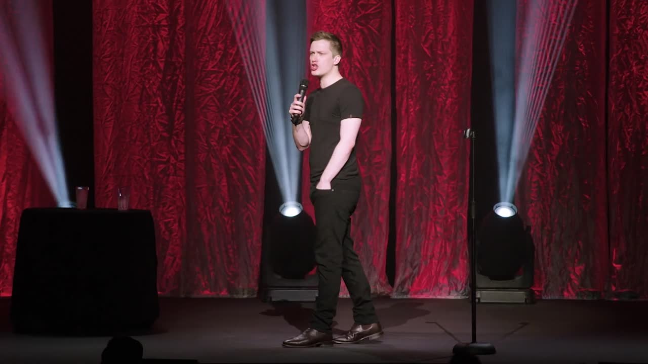 Daniel Sloss SOCIO 2022 1080p WEBRip x264 AAC-