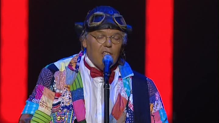 Roy Chubby Brown Giggling Lights Live