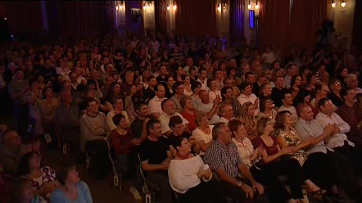 ⁣Tony Robinson's Cunning Night Out Extras