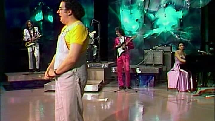 Coluche - Ses Plus Grands Sketches French Dvdrip XviD CD3