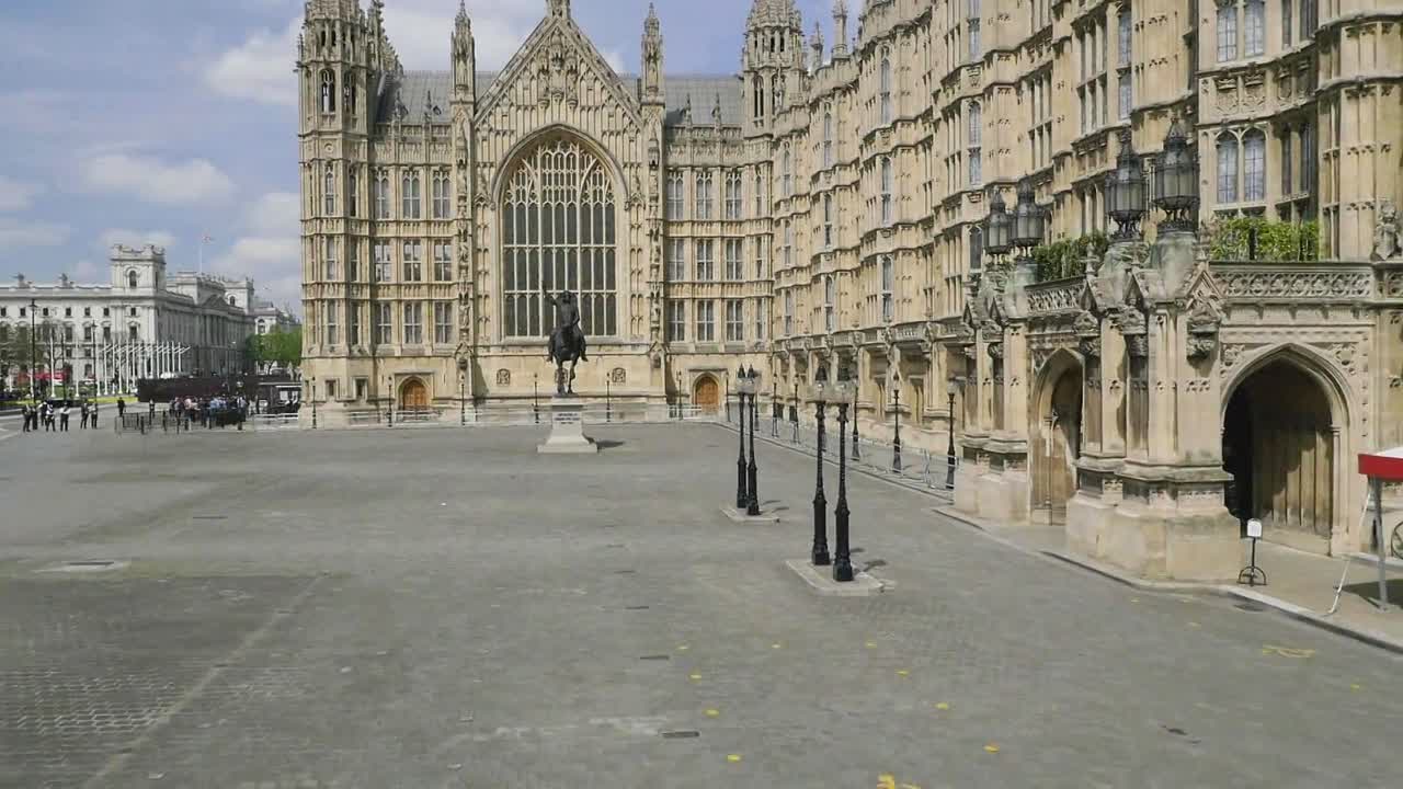 Her Majestys Prime Ministers John Major 2023 1080p WEBRip x264 AAC-