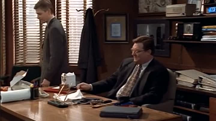 ⁣News Radio S03E11 -The Trainer