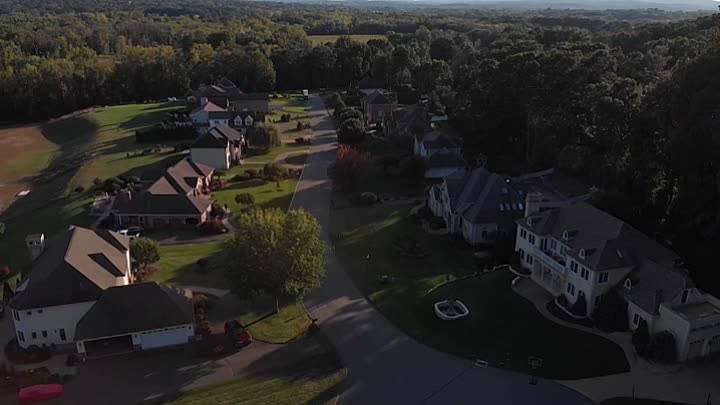 Junkyard Dogs 2022 HDRip XviD AC3-EVO