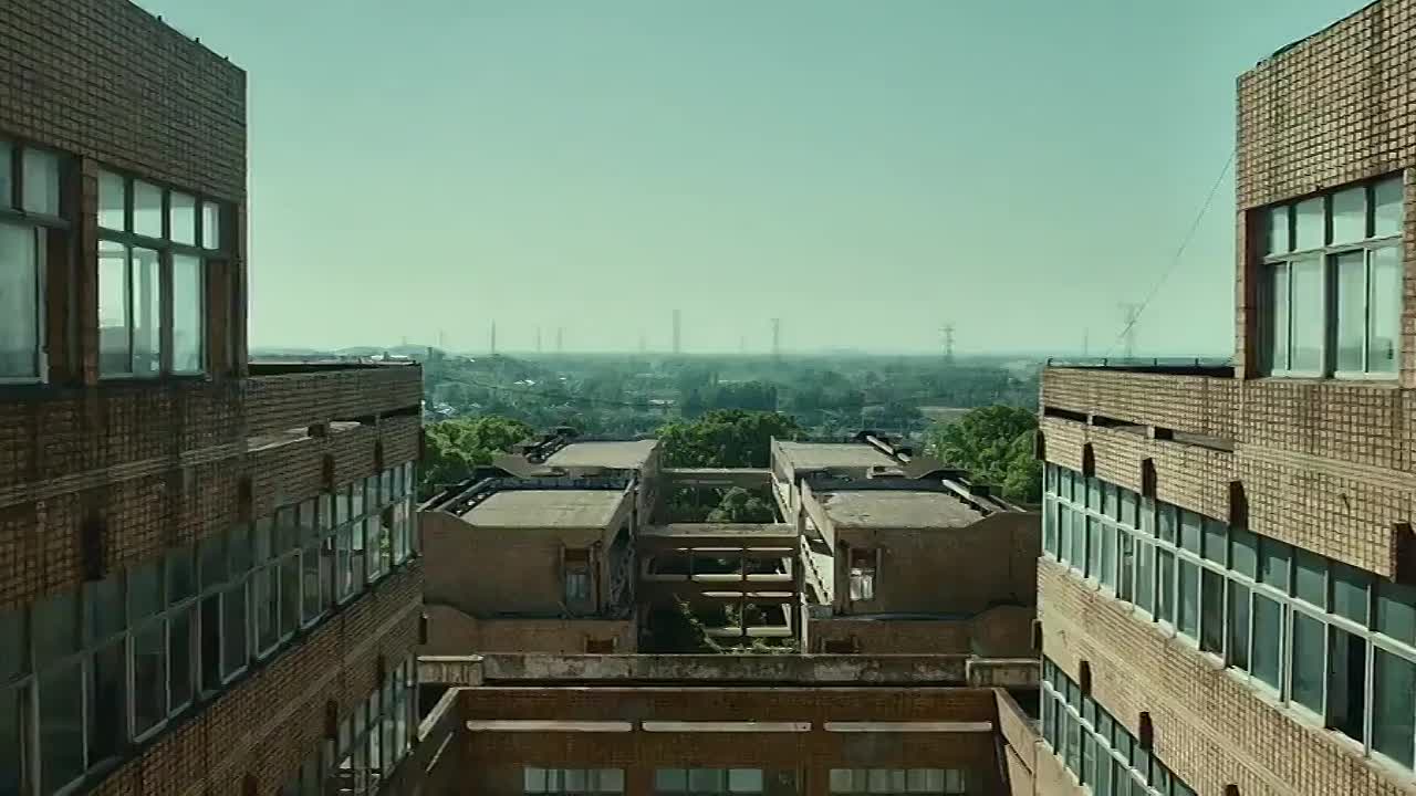 Love Will Tear Us Apart 2021 CHINESE HC ENG SUBS 720p WEBRip x264