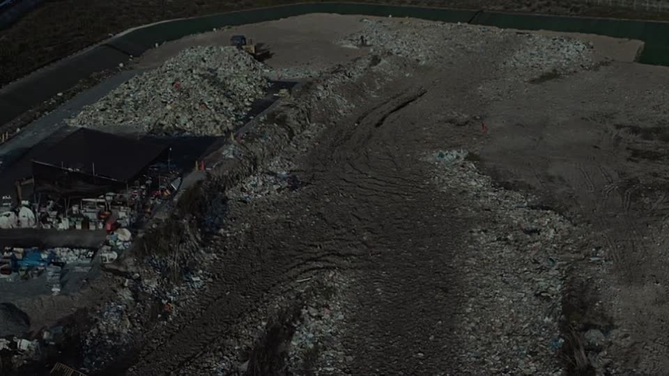 ⁣The Village 2023 JAPANESE HC ENG SUBS 720p NF WEBRip 800MB x264-GalaxyRG