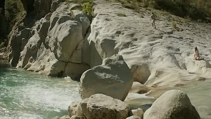 La Dame Dans L Auto Avec Un Fusil Et Des Lunettes 2015 FRENCH DVDRIP XVID-CECILEM