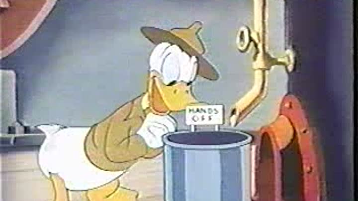 ⁣Donald Duck - The Vanishing Private (1942)