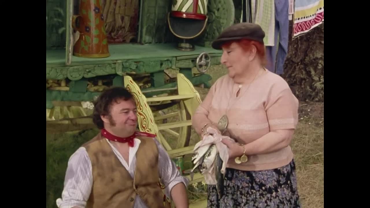 Five Have a Wonderful Time S02E06