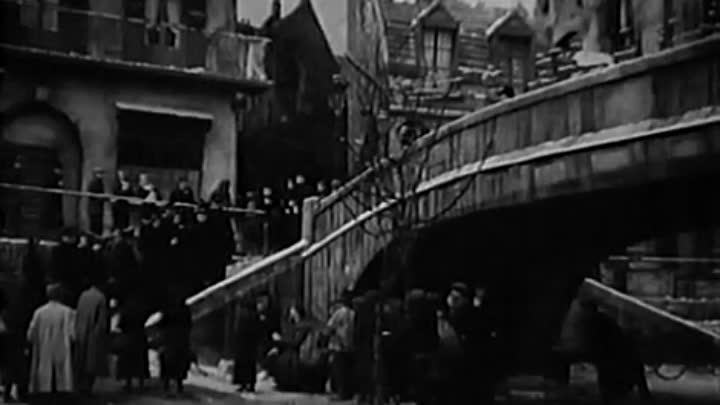 ⁣Louis Jouvet - 1939 - La Charrette fantome French WEBRip x264-BennyStyle