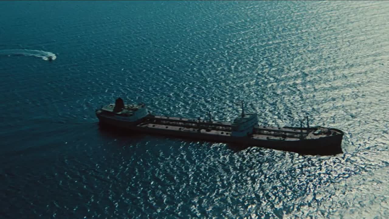 ⁣Atout Coeur a Tokyo Pour OSS 117 1966 FRENCH 1080p BluRay x264 AAC-