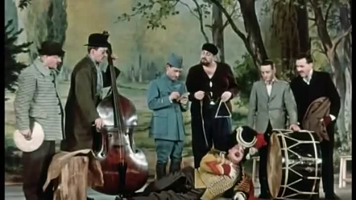 Louis De Funes - 1954 - Ah Les Belles Bacchantes (Version Colorisee) French WEBRip x264