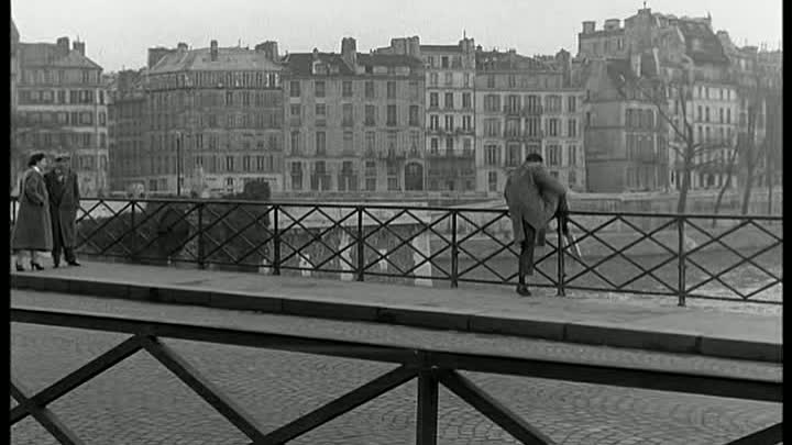 Louis De Funes - 1957 - Comme Un Cheveu Sur La Soupe French Dvdrip DivX