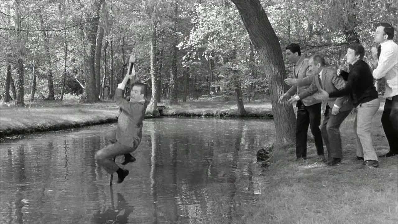 Louis De Funes - 1963 - Pouic-Pouic French 1080p BluRay x264 AAC-