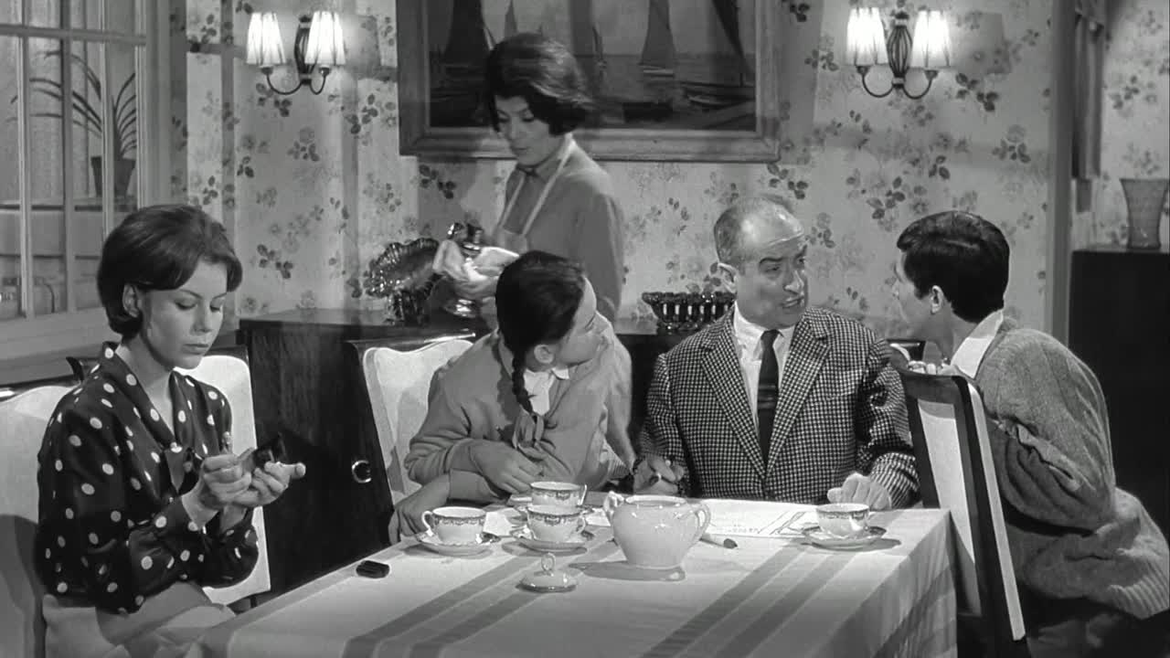 ⁣Louis De Funes - 1964 - Faites Sauter La Banque FRENCH 1080p WEBRip x264 AAC-